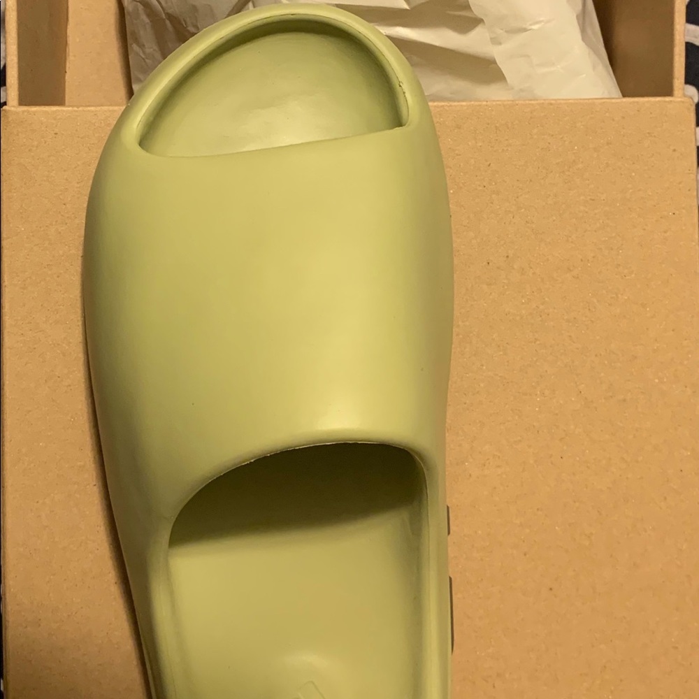 Yeezy kid slides